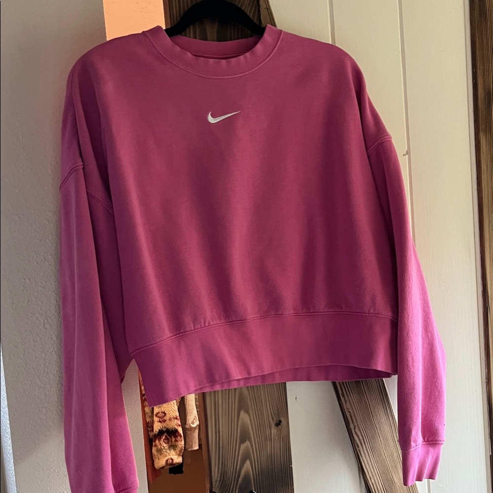 Nike Women's Fuchsia Crewneck Sweatshirt